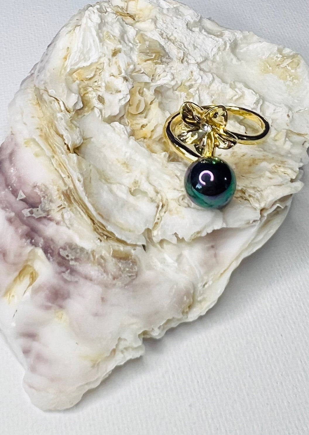 Plumera/Pua adjustable pearl ring