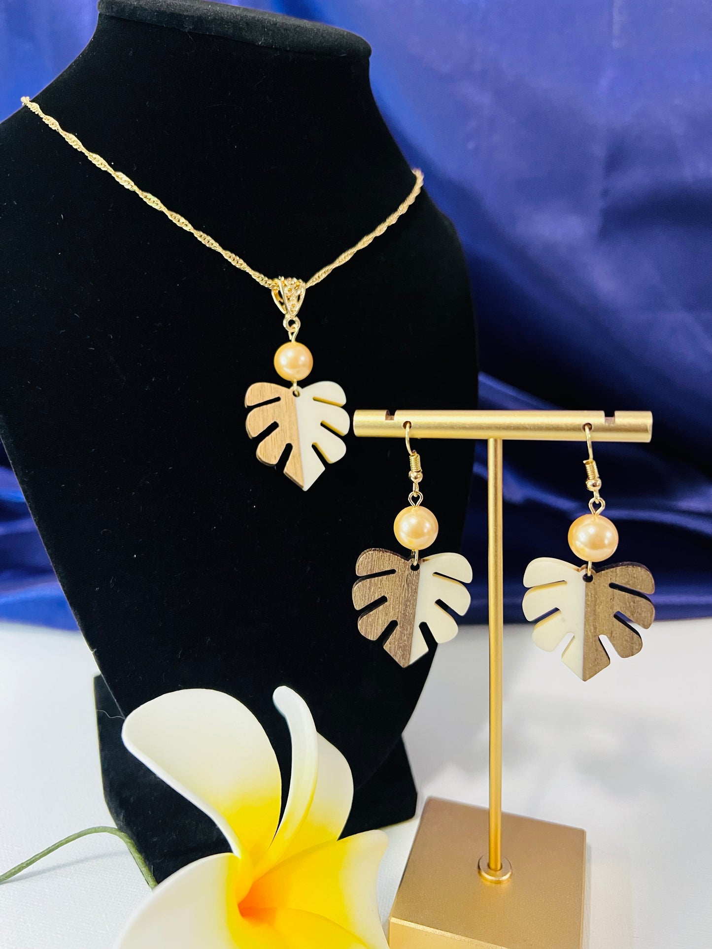 Gold Pearl Monstera Set