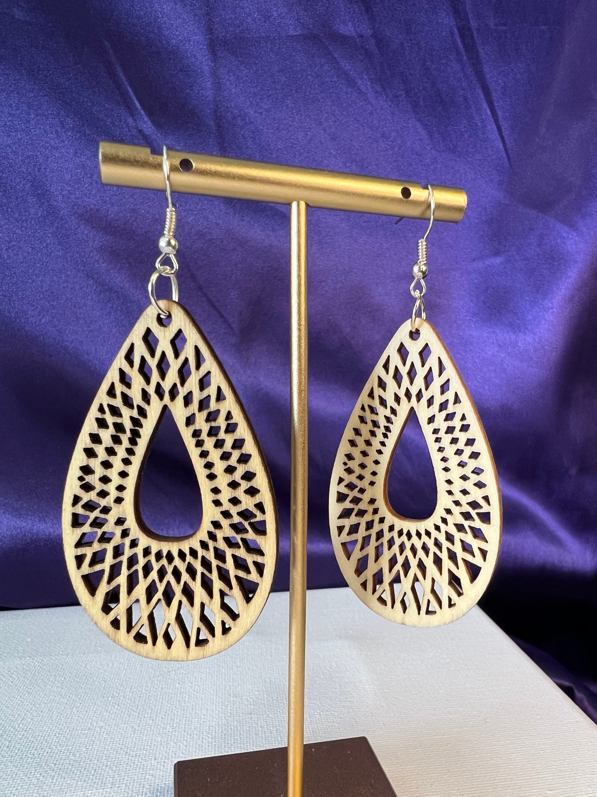 Beige wood carved silver plated earrings