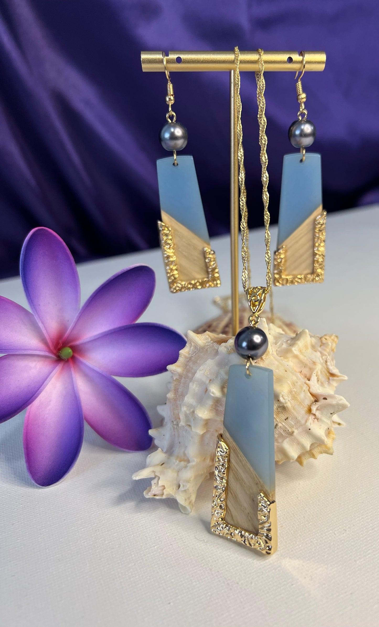 Haku Resin Earring and Necklace Set