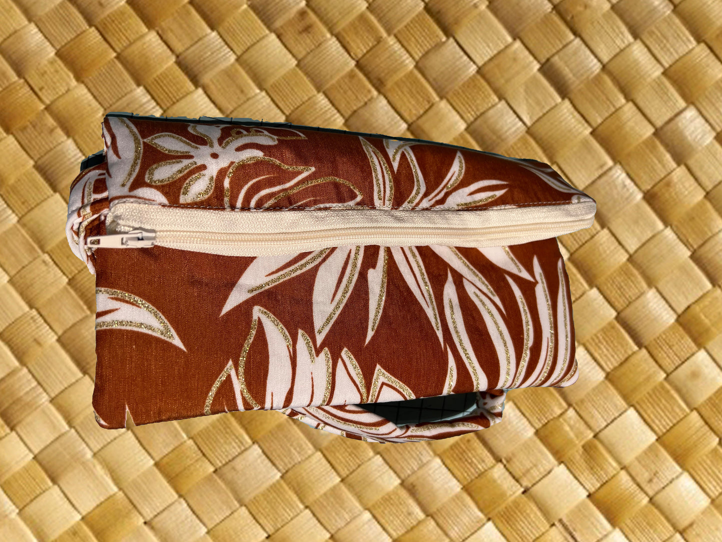 Golden Monstera Brown Wristlet