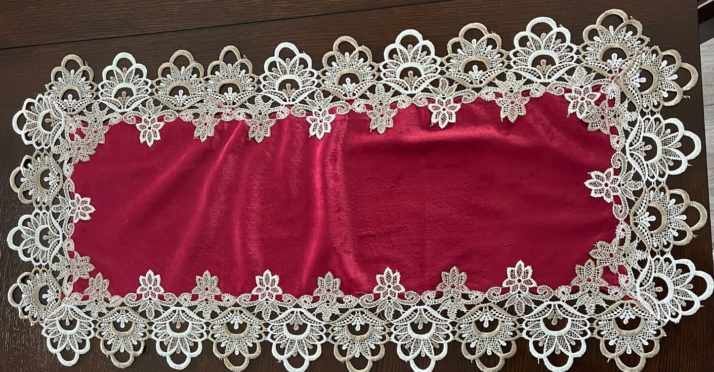 Elegant table runner