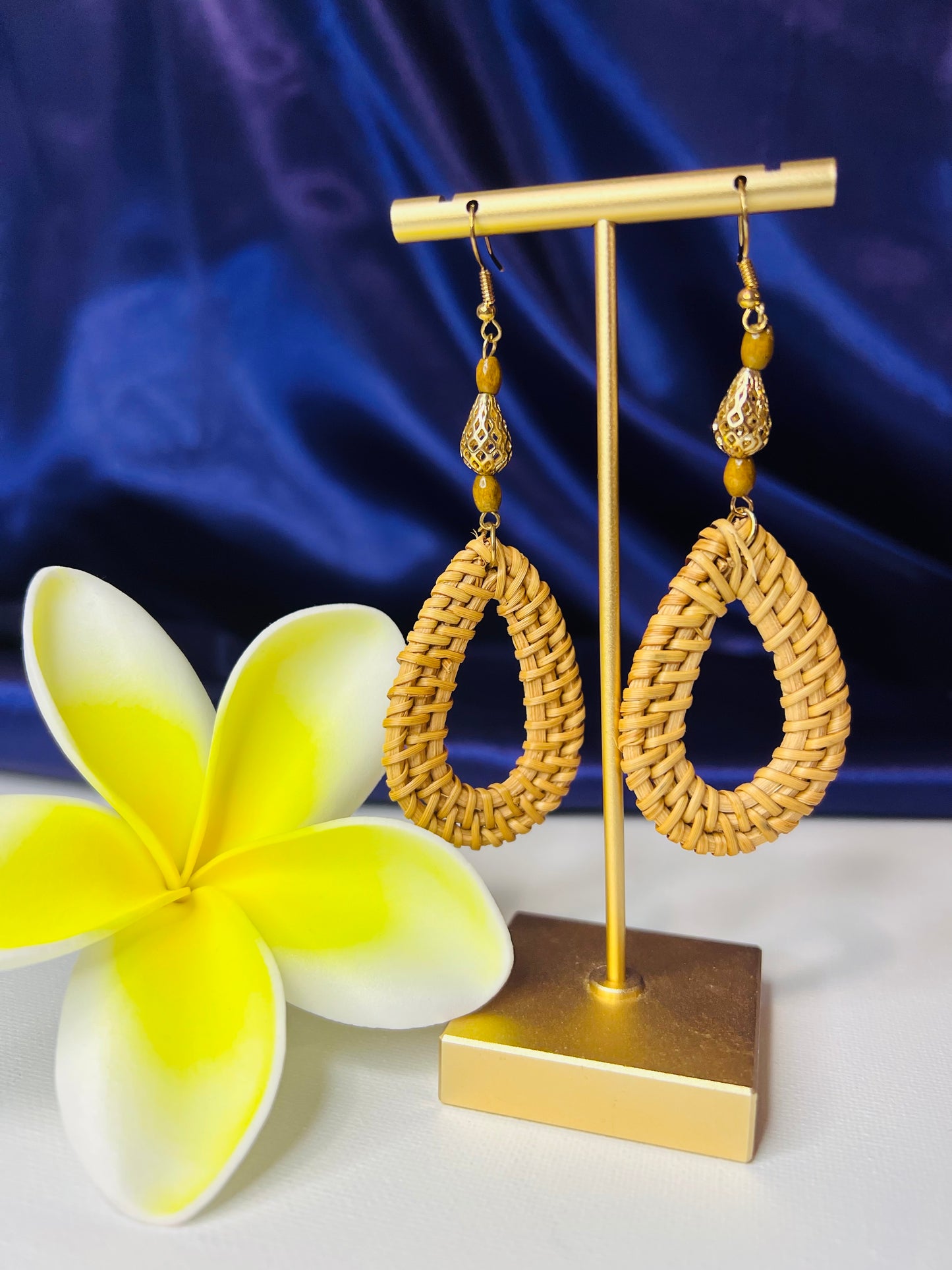 Classic Drop Rattan earrings