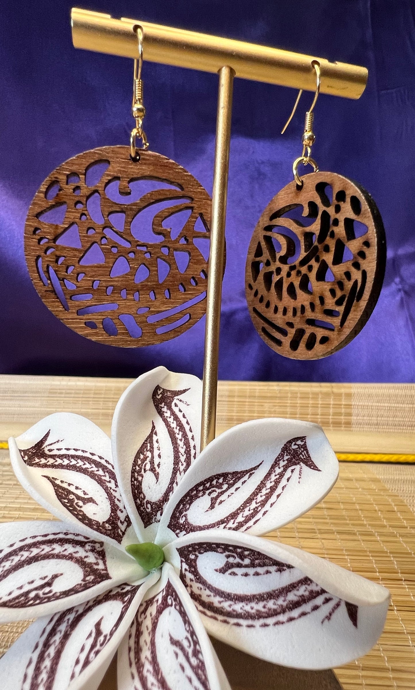 Wood carved polynesian design earrings