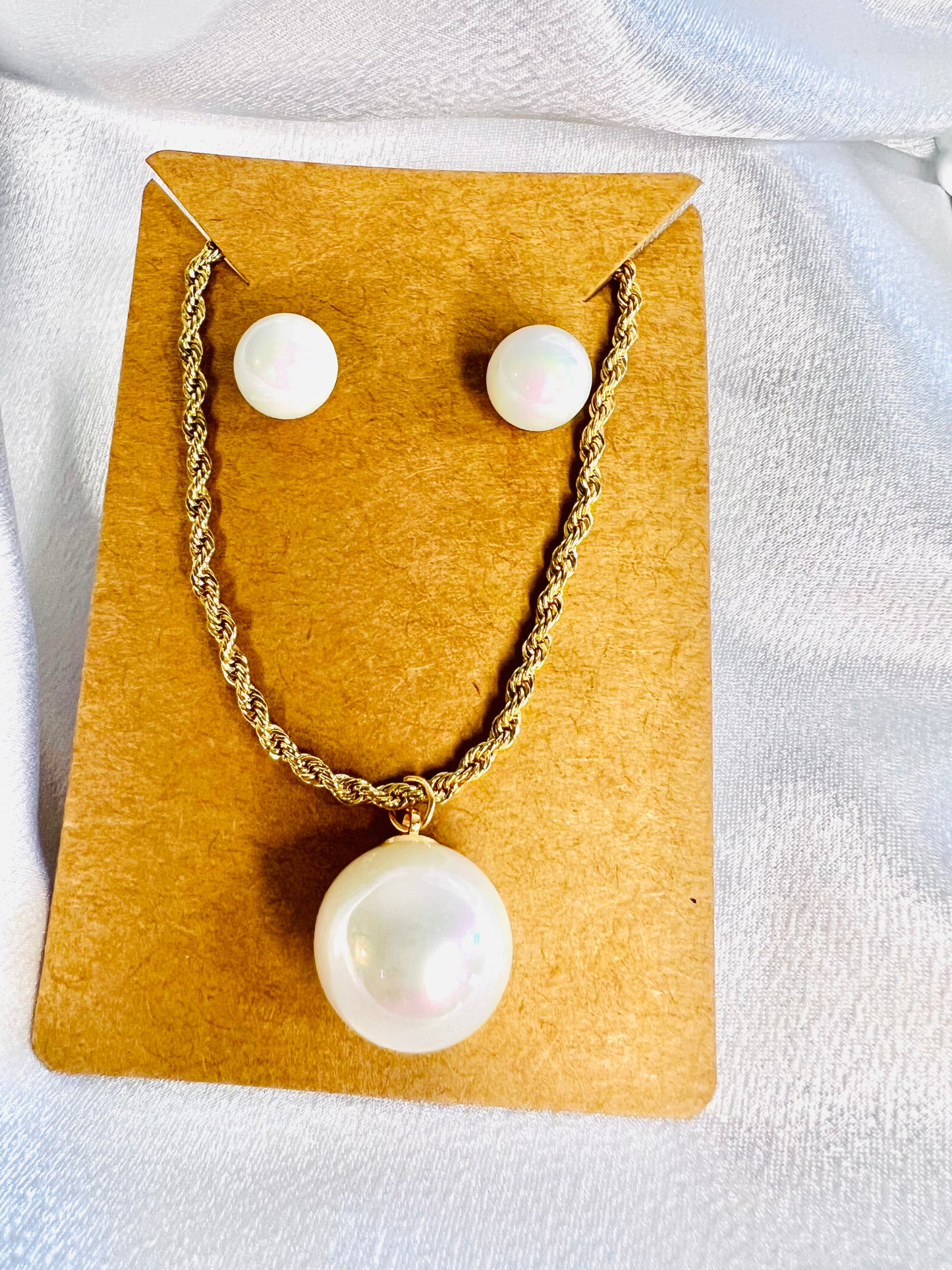 White Pearl Necklace and Earring Set