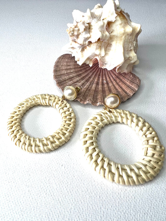 Pearl Rattan Stud earring